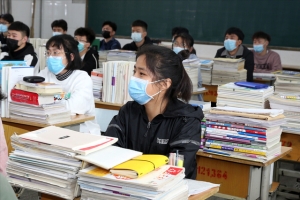 2022上海中学拟聘教师名单出炉，唯一本科入围者，竟得了最高分